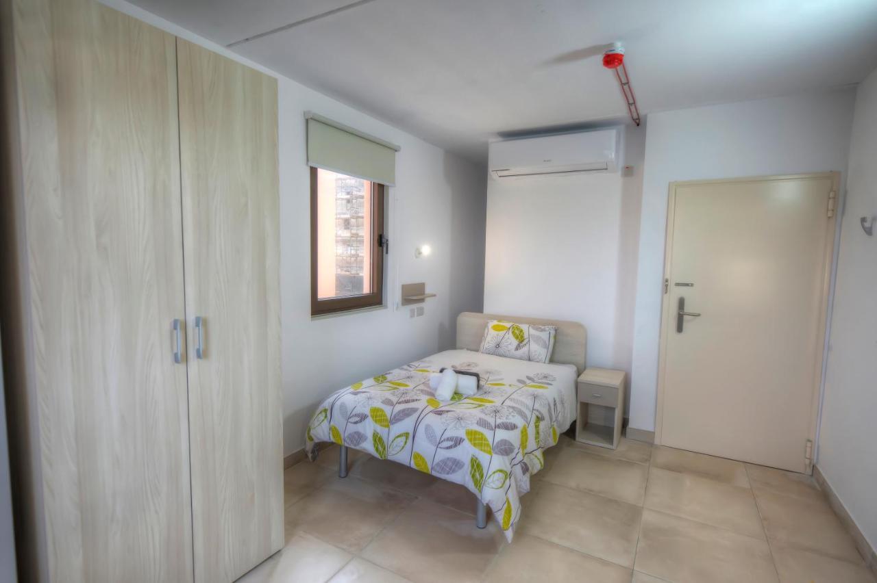 Campus Hub Hostel Msida Luaran gambar